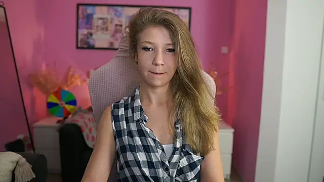 missicute online show from March 2026 07:18:02 PM