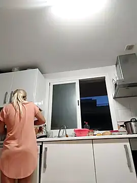 blondyruby online show from November 2025 05:37:02 PM