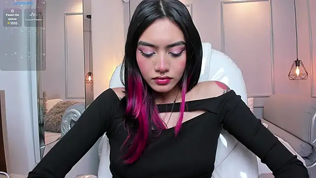 AzuraKindong online show from March 2025 07:34:02 PM