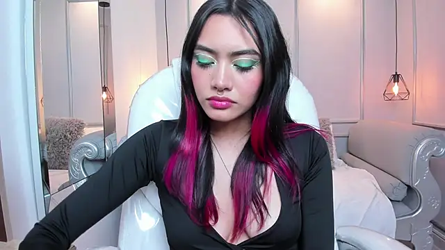 AzuraKindong online show from March 2025 10:17:02 PM