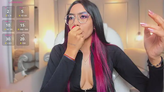 AzuraKindong online show from February 2026 07:17:02 PM