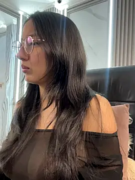 AnyaFloyd69 online show from December 2025 09:02:01 PM