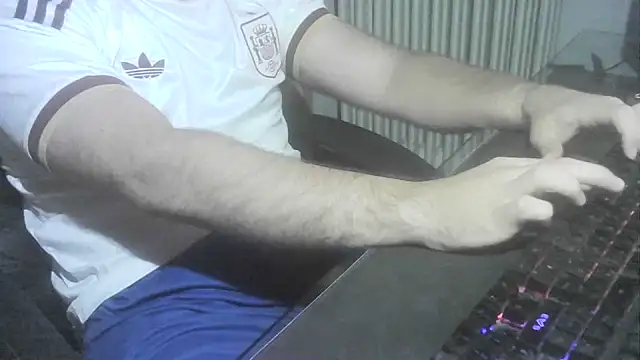jorge2002- online show from June 2026 11:20:01 PM