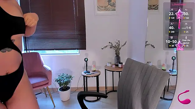 ameliegraham online show from September 2025 07:48:01 PM