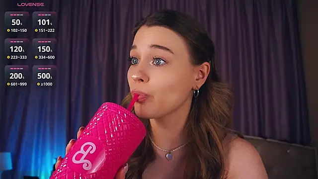 CedelKyngi online show from February 2025 01:41:01 PM