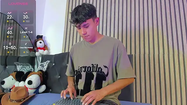 Angel esteban fx online show from March 2026 07:10:02 PM