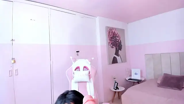 Snapshot of Red_lady chatting on January 2025 06:57:01 AM Red lady online show from January 2025 06:57:01 AM