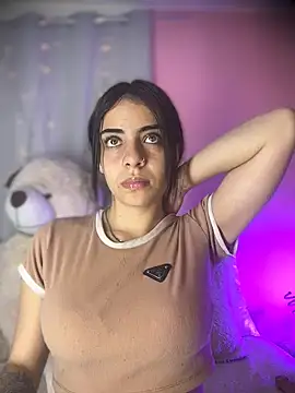 hannacruzsj online show from December 2025 04:24:01 PM