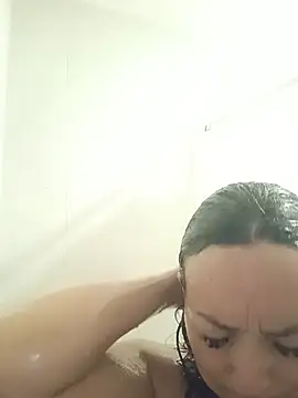 Snapshot of Laura_martin_ chatting on June 2026 10:30:01 AM Laura martin online show from June 2026 10:30:01 AM