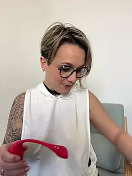 Snapshot of marinella07 chatting on March 2025 01:29:01 PM marinella07 online show from March 2025 01:29:01 PM