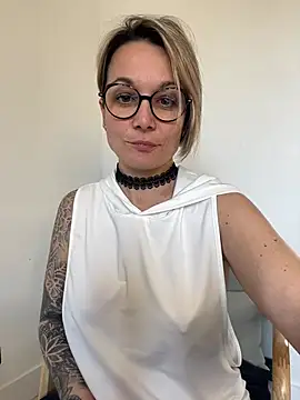 Snapshot of marinella07 chatting on March 2025 12:14:02 PM marinella07 online show from March 2025 12:14:02 PM