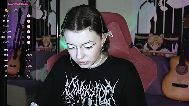 prettybones online show from December 2024 12:27:02 PM