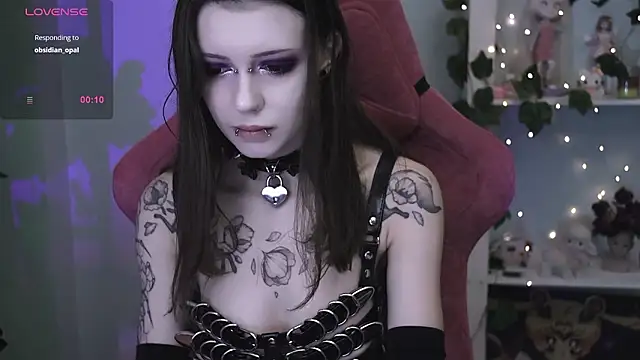 prettybones online show from March 2026 01:38:01 AM