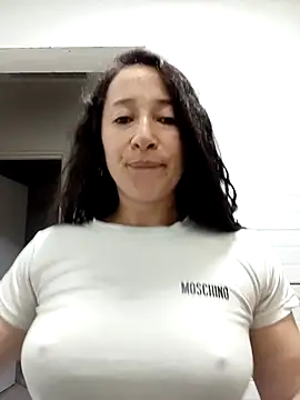 Snapshot of emilypoppy3 chatting on April 2026 02:03:02 AM emilypoppy3 online show from April 2026 02:03:02 AM