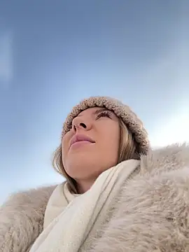 Snapshot of NewLale chatting on February 2025 04:25:01 AM NewLale online show from February 2025 04:25:01 AM