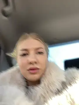 Snapshot of NewLale chatting on March 2025 03:54:02 AM NewLale online show from March 2025 03:54:02 AM