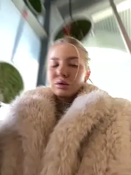 Snapshot of NewLale chatting on March 2025 03:14:02 AM NewLale online show from March 2025 03:14:02 AM