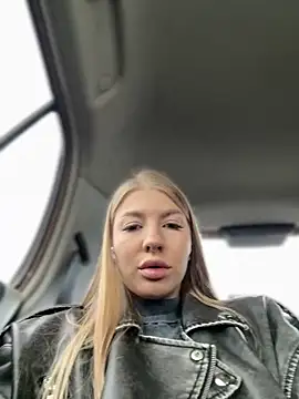 Snapshot of NewLale chatting on September 2025 02:54:02 AM NewLale online show from September 2025 02:54:02 AM