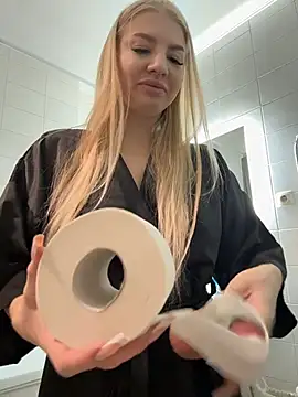 Snapshot of NewLale chatting on December 2025 04:22:01 AM NewLale online show from December 2025 04:22:01 AM