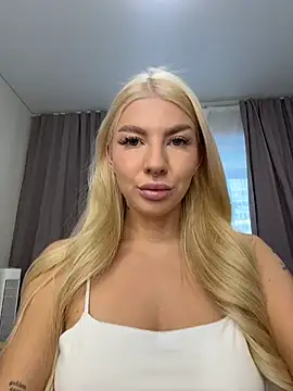 Snapshot of NewLale chatting on February 2026 03:27:01 AM NewLale online show from February 2026 03:27:01 AM