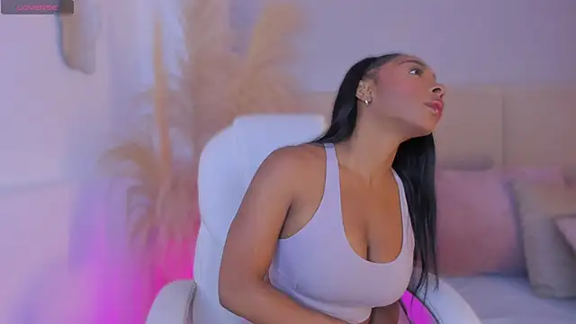 aprilebony  online show from March 2026 10:38:01 AM