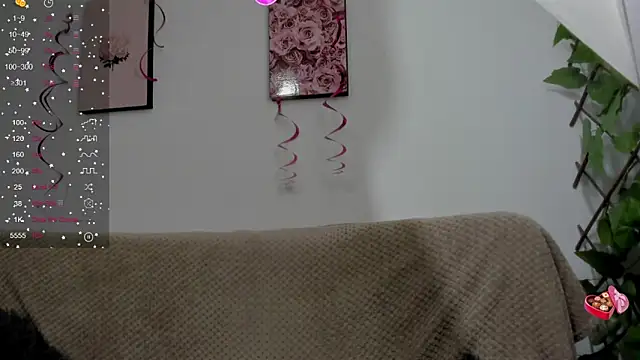 Snapshot of Murieel_69 chatting on January 2025 07:24:01 PM Murieel 69 online show from January 2025 07:24:01 PM