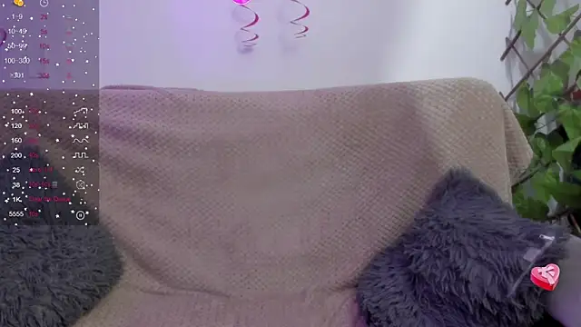 Snapshot of Murieel_69 chatting on January 2025 10:07:02 PM Murieel 69 online show from January 2025 10:07:02 PM