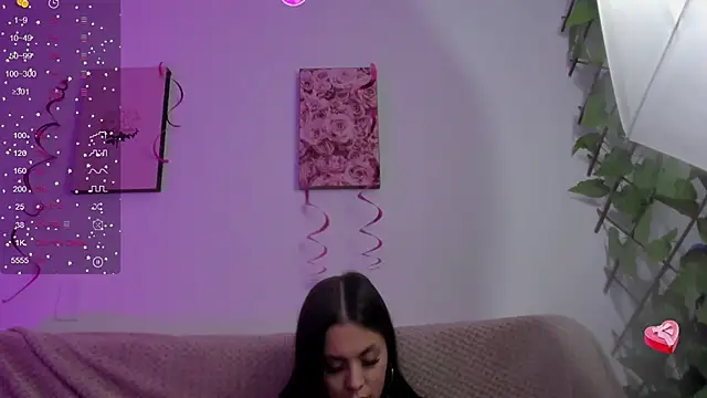 Snapshot of Murieel_69 chatting on January 2025 09:04:02 PM Murieel 69 online show from January 2025 09:04:02 PM