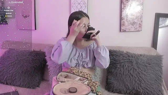 Snapshot of Murieel_69 chatting on October 2025 07:22:01 PM Murieel 69 online show from October 2025 07:22:01 PM