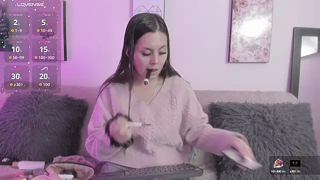 Snapshot of Murieel_69 chatting on October 2025 10:10:01 PM Murieel 69 online show from October 2025 10:10:01 PM