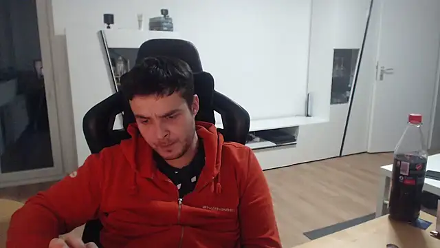 Snapshot of SharkLuigi chatting on December 2024 01:51:02 AM SharkLuigi online show from December 2024 01:51:02 AM