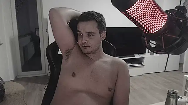 Snapshot of SharkLuigi chatting on October 2025 04:46:01 AM SharkLuigi online show from October 2025 04:46:01 AM