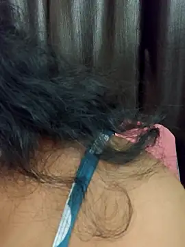 Angleannie online show from April 2026 10:34:02 PM