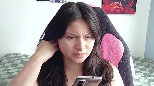 jessica gomez online show from October 2025 12:45:01 PM