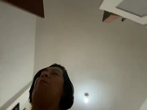 Snapshot of sweeviolet chatting on February 2026 02:38:02 PM sweeviolet online show from February 2026 02:38:02 PM