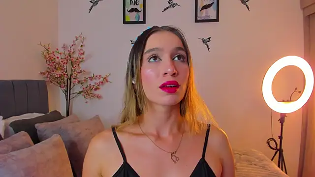 im sarah34 online show from January 2025 04:02:02 AM