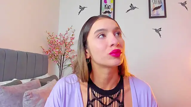 im sarah34 online show from February 2025 03:55:02 AM