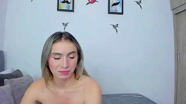 im sarah34 online show from November 2025 07:13:02 PM