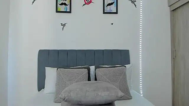 im sarah34 online show from March 2026 07:19:02 PM