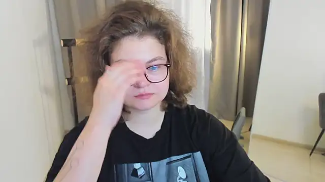 Sashy Way online show from September 2025 09:28:02 PM