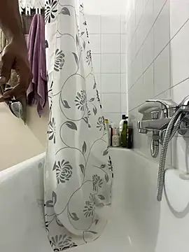 Snapshot of vinzpnr210 chatting on January 2025 02:47:02 PM vinzpnr210 online show from January 2025 02:47:02 PM