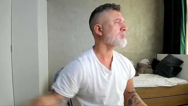 BlowMyXXL online show from September 2025 04:56:02 AM