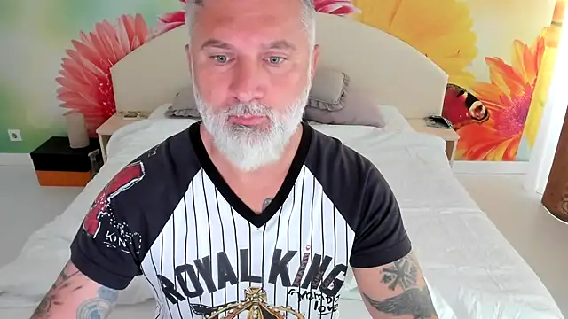 Snapshot of BlowMyXXL chatting on November 2025 09:21:01 AM BlowMyXXL online show from November 2025 09:21:01 AM