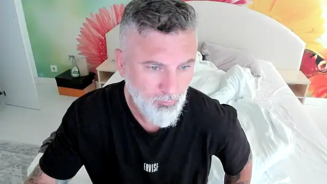 BlowMyXXL online show from November 2025 10:47:02 AM