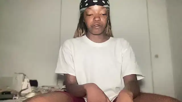 Snapshot of minimama69 chatting on October 2025 10:14:01 AM minimama69 online show from October 2025 10:14:01 AM