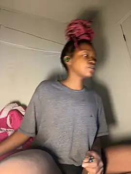 Snapshot of minimama69 chatting on November 2025 10:17:01 AM minimama69 online show from November 2025 10:17:01 AM