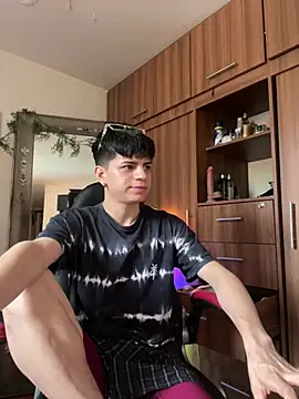 marckalexis online show from February 2025 09:25:02 PM