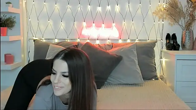 Snapshot of CassyCain chatting on February 2025 06:41:02 PM CassyCain online show from February 2025 06:41:02 PM