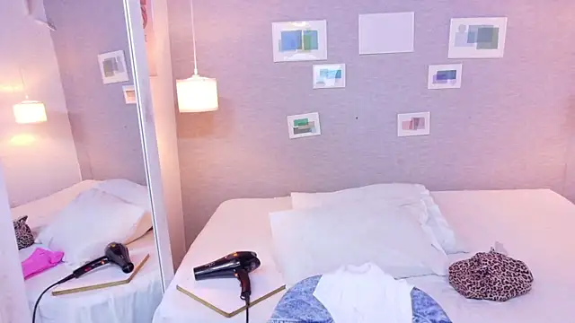 Snapshot of Cuckold_lover69 chatting on December 2025 01:50:02 PM Cuckold lover69 online show from December 2025 01:50:02 PM