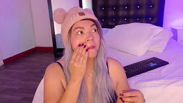 Snapshot of Cuckold_lover69 chatting on December 2025 01:50:02 PM Cuckold lover69 online show from December 2025 01:50:02 PM